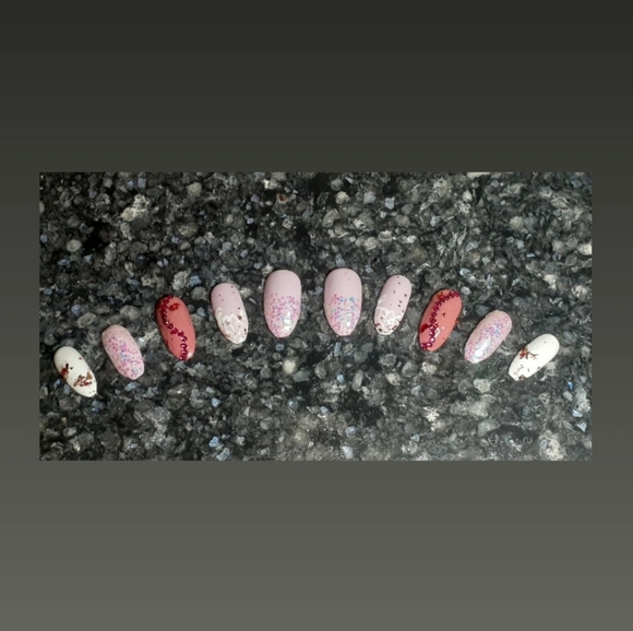 Love You Press on Nails - Picture 1 of 4